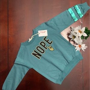 Jessica Simpson Girl sweater